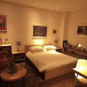 Cool In Shared House Homestay